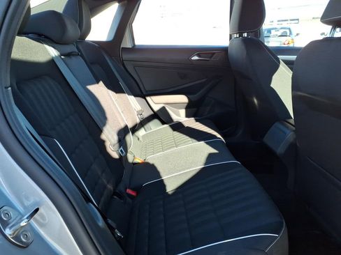 Used 2024 Volkswagen Jetta Sport image 6