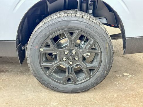 New 2026 Ford Maverick XLT w/ Equipment Group 301A AWD/4WD image 39