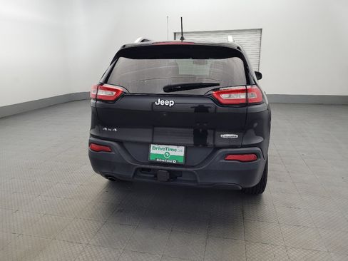 Used 2016 Jeep Cherokee Latitude image 7