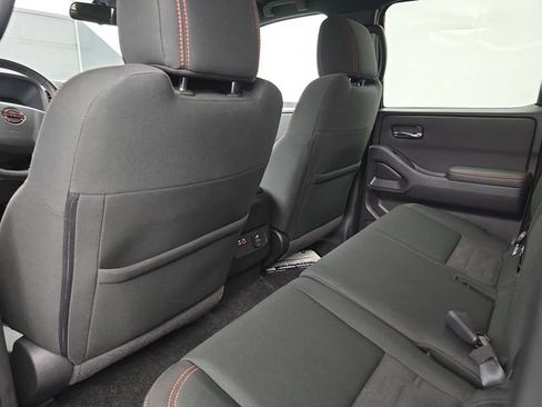 Used 2022 Nissan Frontier PRO-4X image 46