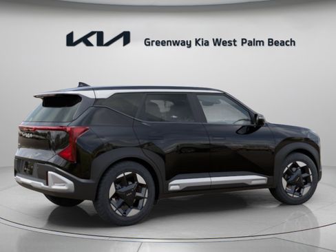 New 2027 Kia Seltos S FWD image 7
