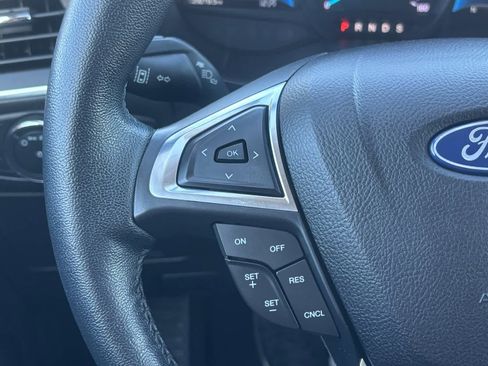 Used 2022 Ford Edge Titanium image 18