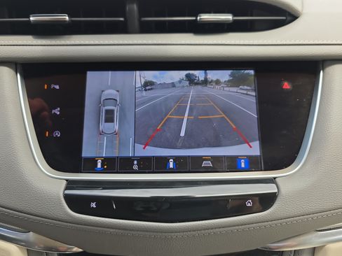Used 2022 Cadillac XT5 Premium Luxury w/ Technology Package FWD image 23
