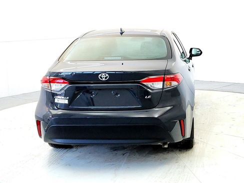 Certified 2023 Toyota Corolla LE image 5