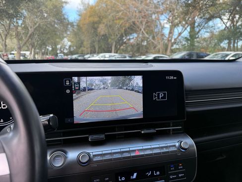 Used 2025 Hyundai Kona SEL image 17