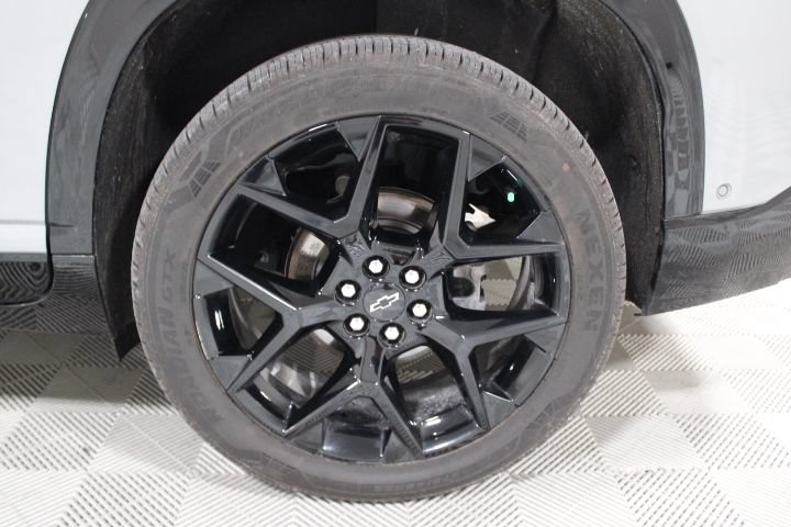 Used 2025 Chevrolet Traverse RS AWD/4WD image 50