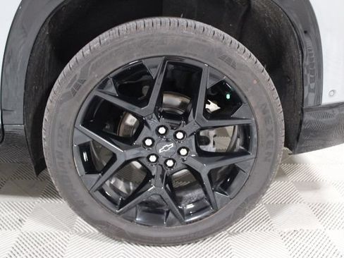 Used 2025 Chevrolet Traverse RS AWD/4WD image 50