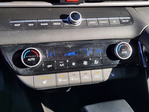 Certified 2023 Hyundai Elantra SEL w/ Convenience Package image 19