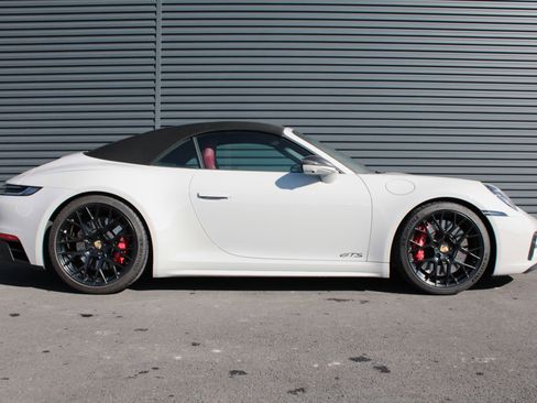 Used 2024 Porsche 911 Carrera GTS image 8