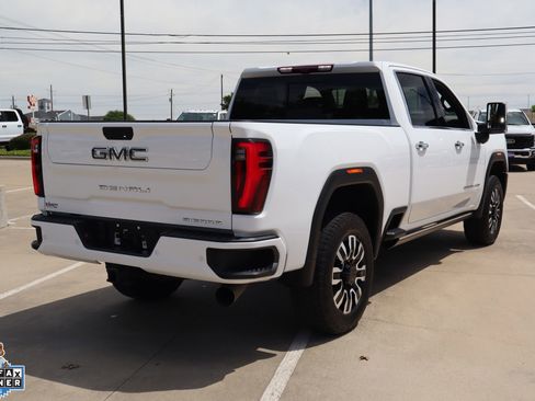 Used 2025 GMC Sierra 2500 Denali Ultimate AWD/4WD image 3