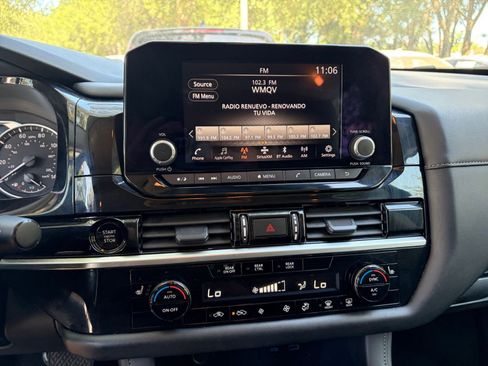 Used 2025 Nissan Pathfinder SV AWD/4WD image 21