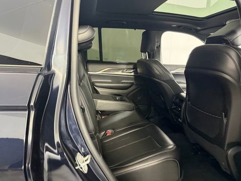 Certified 2024 Jeep Grand Cherokee Limited w/ Luxury Tech Group II image 27