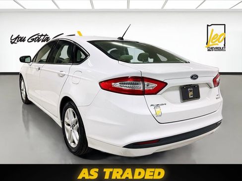 Used 2016 Ford Fusion SE FWD image 8