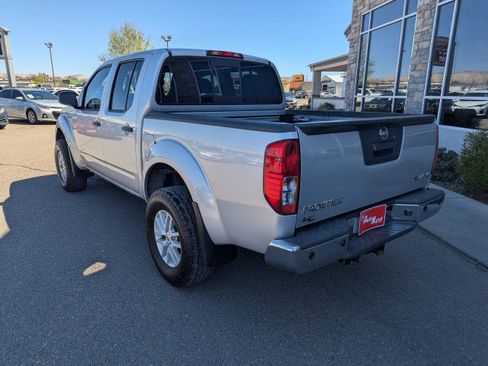 Used 2021 Nissan Frontier SV image 3