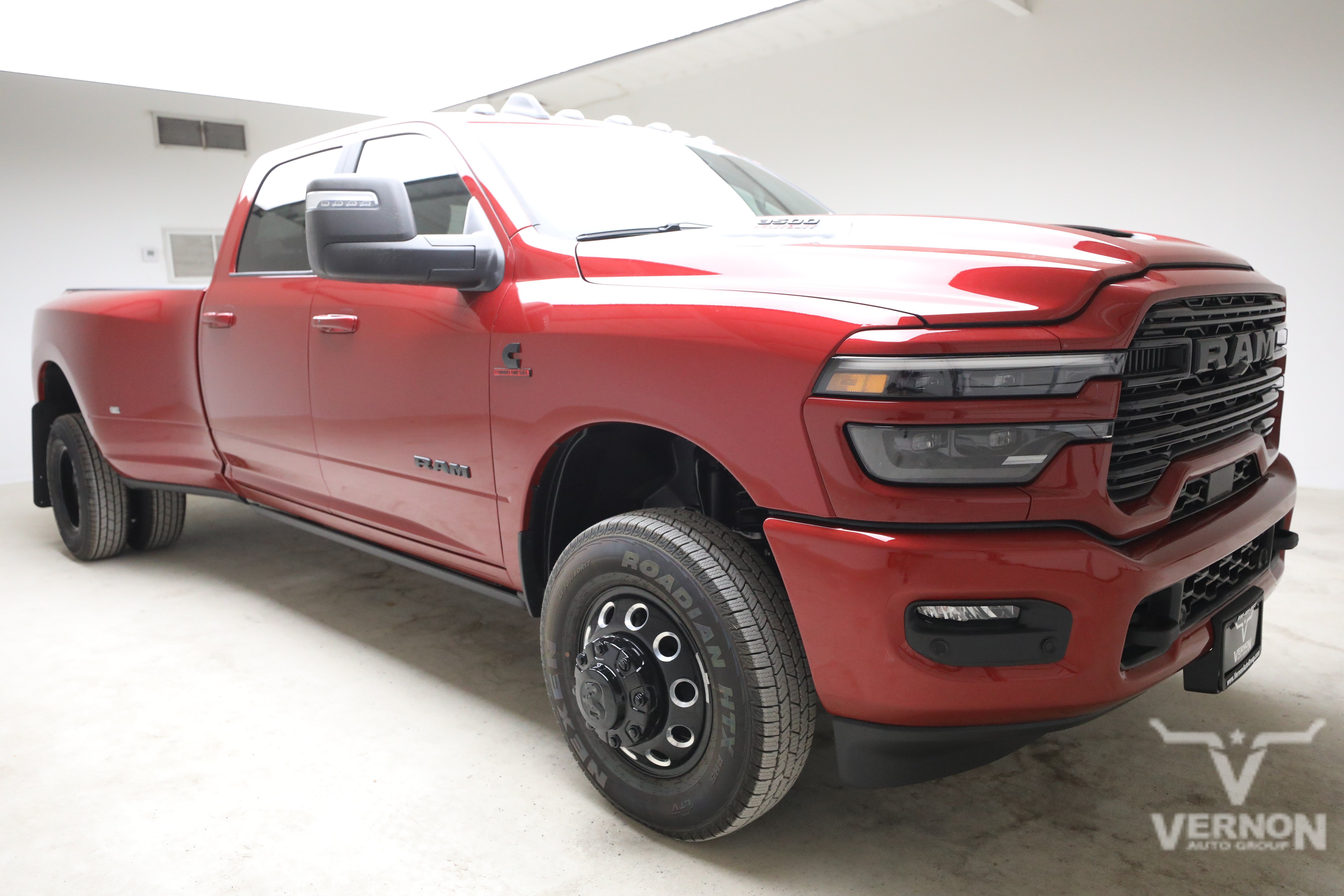 New 2026 RAM 3500 Laramie AWD/4WD image 7