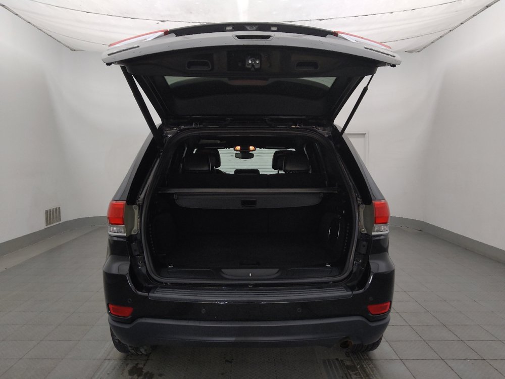 Used 2019 Jeep Grand Cherokee Laredo w/ Laredo X Package RWD image 29