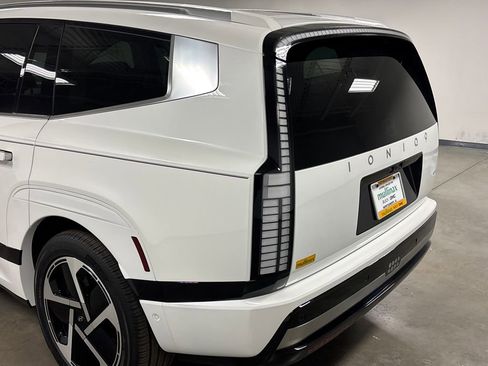 Used 2026 Hyundai Ioniq 9 Calligraphy image 14