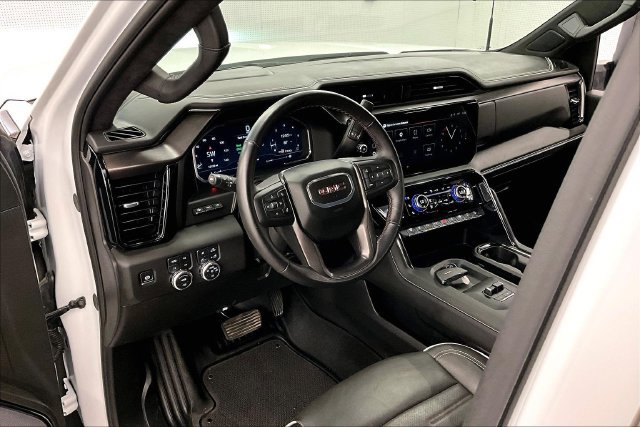 Used 2025 GMC Sierra 2500 AT4X AWD/4WD image 16