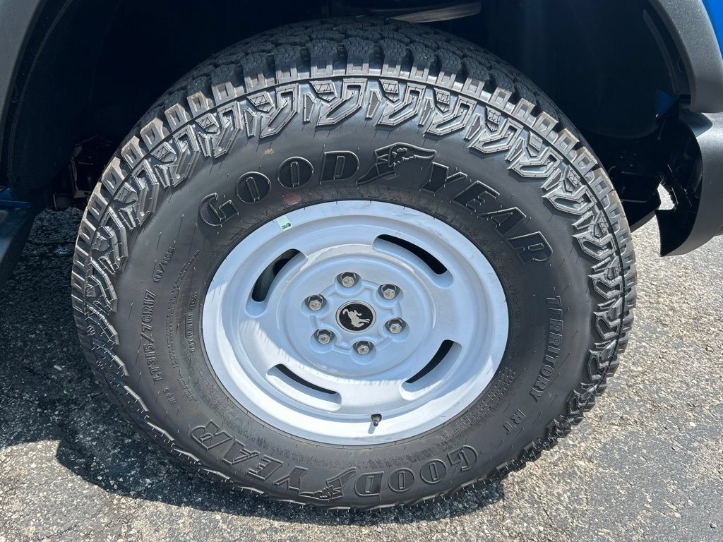 New 2026 Ford Bronco Heritage Edition AWD/4WD image 10