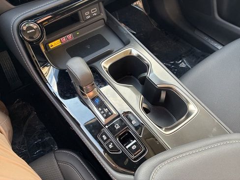 Used 2022 Lexus NX 350h AWD image 14