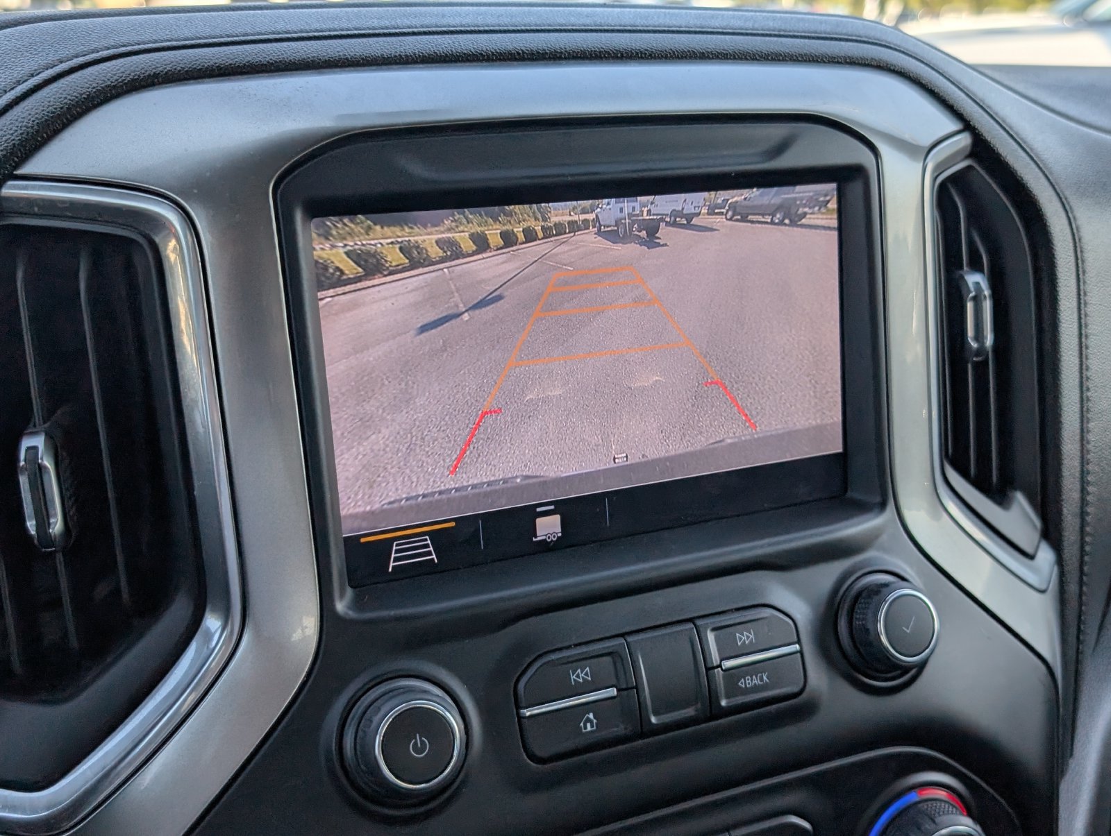 Used 2019 Chevrolet Silverado 1500 LT w/ All-Star Edition AWD/4WD image 10