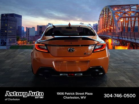 Used 2023 Toyota GR86 10th Anniversary SE image 4