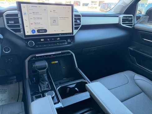 Used 2024 Toyota Tundra Limited image 32