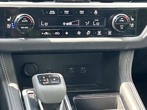 Certified 2024 Nissan Pathfinder Platinum AWD/4WD image 28