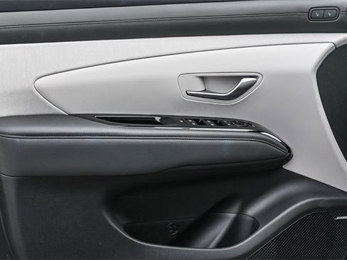 Certified 2025 Hyundai Tucson Limited image 22