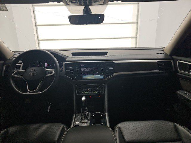 Used 2023 Volkswagen Atlas SE w/ Panoramic Sunroof Package AWD/4WD image 12