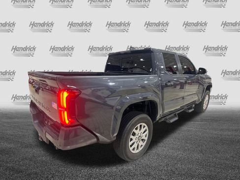 Used 2024 Toyota Tacoma SR5 w/ SR5 Upgrade Package AWD/4WD image 41