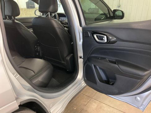 Used 2025 Jeep Compass Limited w/ High Altitude Package AWD/4WD image 22