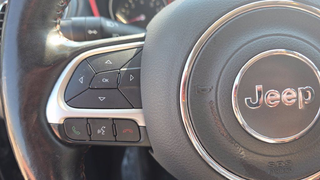Used 2018 Jeep Compass Trailhawk w/ Cold Weather Group AWD/4WD image 16