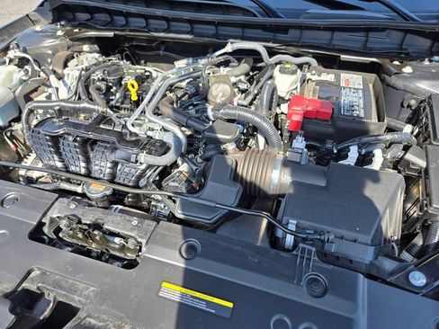Used 2025 Nissan Altima 2.5 SV FWD image 22