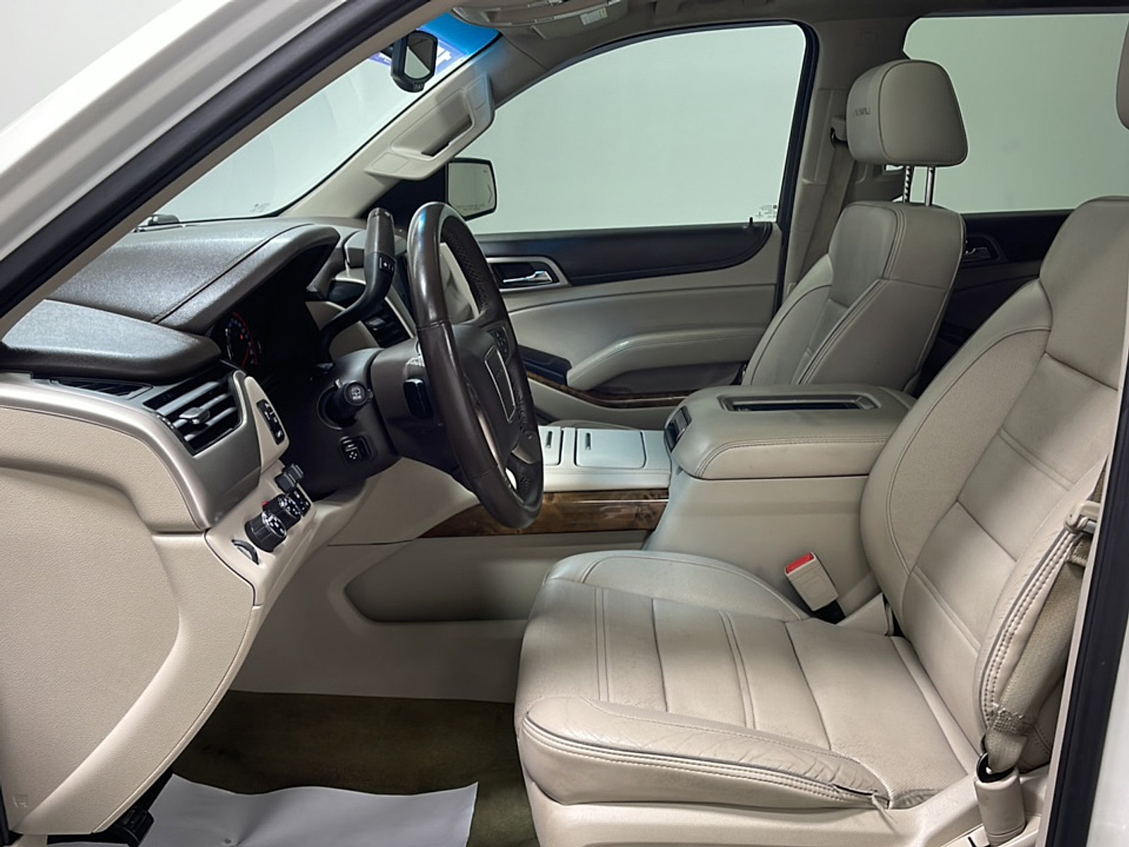 Used 2015 GMC Yukon Denali AWD/4WD image 2