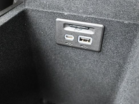 Used 2023 Cadillac XT6 Premium Luxury image 21