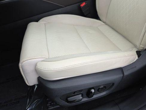 Used 2025 Lexus RX 350 AWD w/ Convenience Package image 28