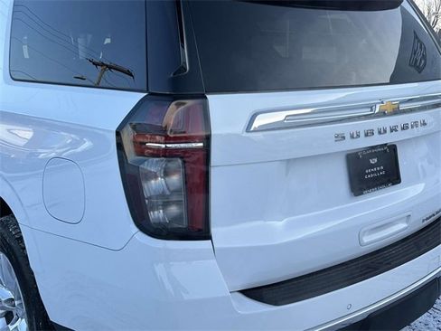 Used 2024 Chevrolet Suburban Premier w/ Premium Package image 9