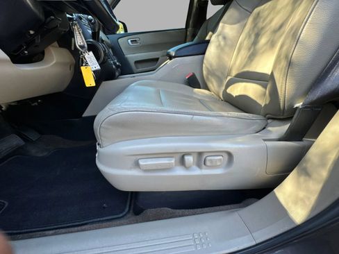 Used 2013 Honda Pilot Touring image 23