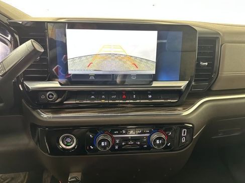 Used 2023 Chevrolet Silverado 1500 LT AWD/4WD image 22