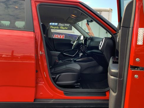 Used 2021 Kia Soul LX image 30