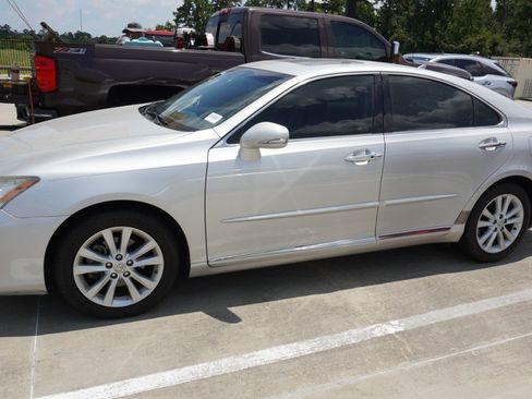 Used 2011 Lexus ES 350 FWD image 4