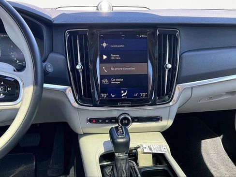 Used 2017 Volvo V90 T6 Cross Country image 6