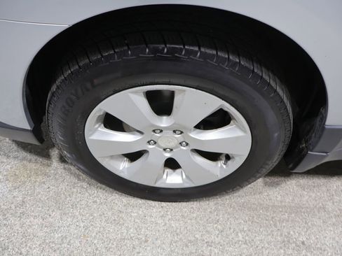 Used 2012 Subaru Outback 2.5i Premium AWD/4WD image 9