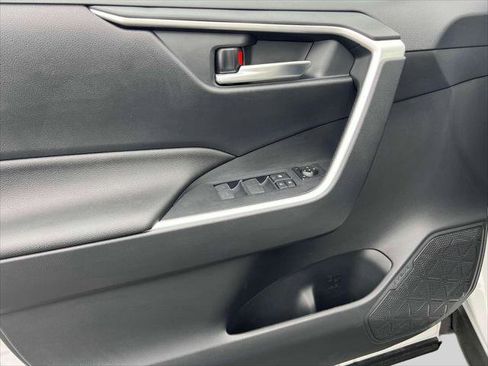 Certified 2024 Toyota RAV4 SE image 18