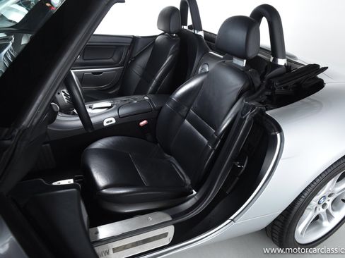 Used 2001 BMW Z8 image 29