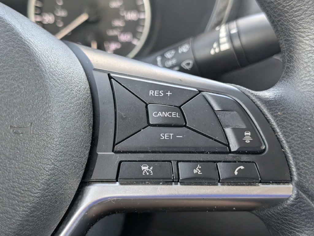 Used 2025 Nissan Sentra SV FWD image 26
