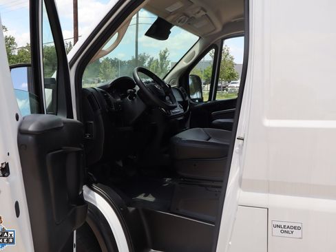 Used 2024 RAM ProMaster 2500 w/ Convenience Group FWD image 23