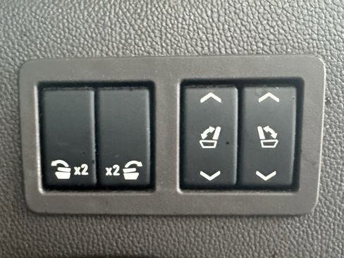 Used 2017 Chevrolet Suburban Premier image 8