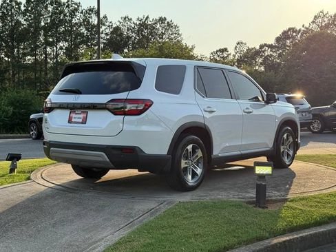 Used 2025 Honda Pilot EX-L image 7